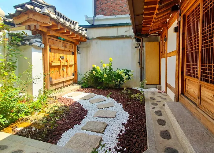 別荘 Awik Hanok *