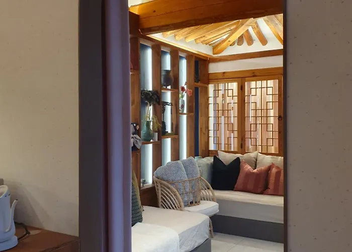Awik Hanok * ソウル特別市